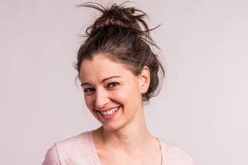 20 Cool Messy Bun Hairstyles for Women of All Ages