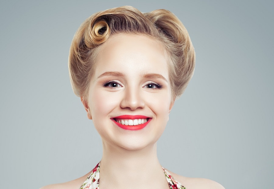 vintage updo for short bobbed hair