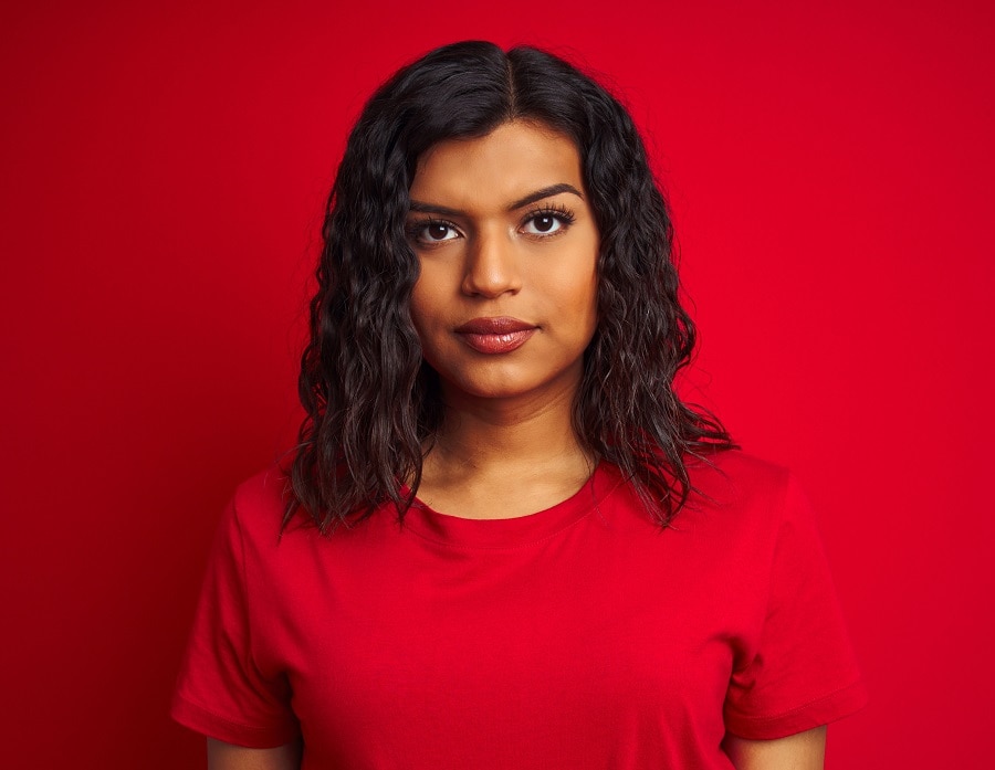 wavy haircut for androgynous girl