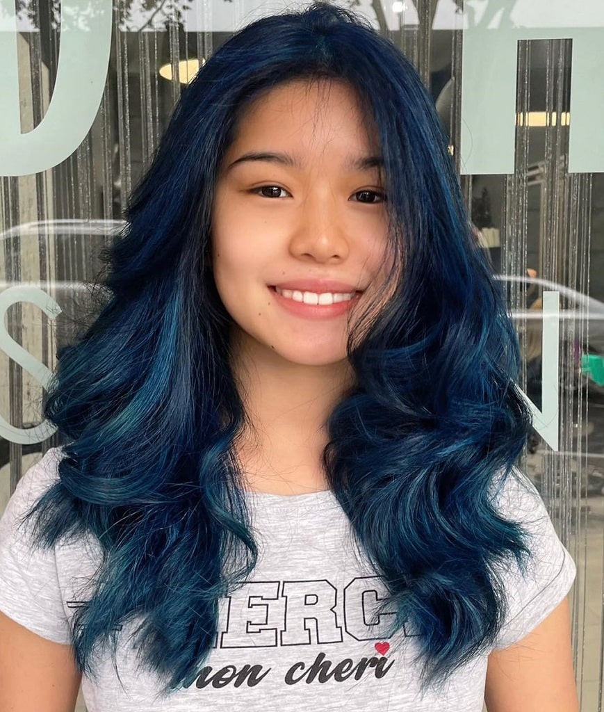 Asian girl with dark blue hair