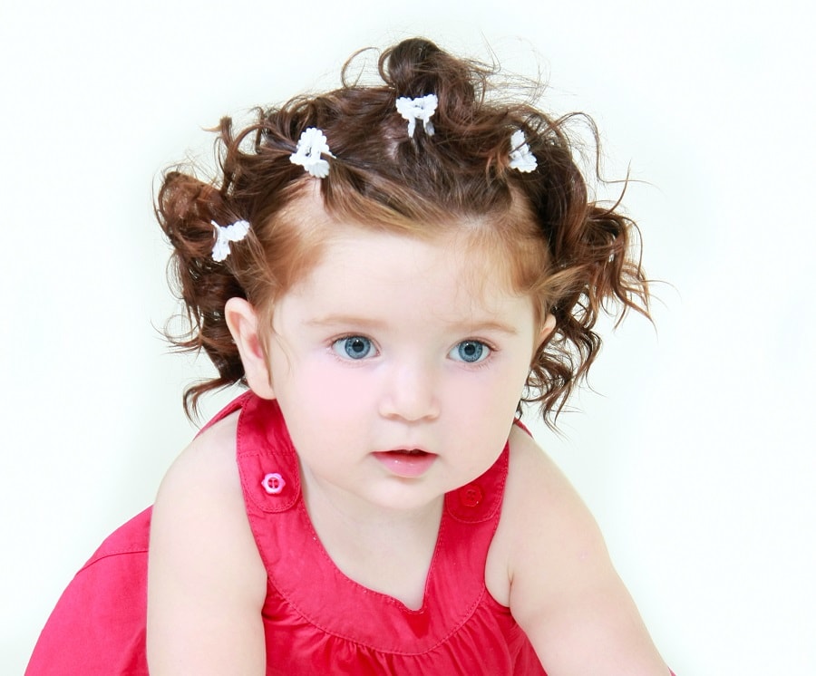 baby girl hairstyle with hair clip