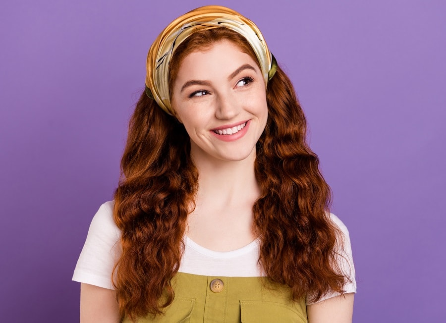 bandana hairstyle for curly auburn brown hair