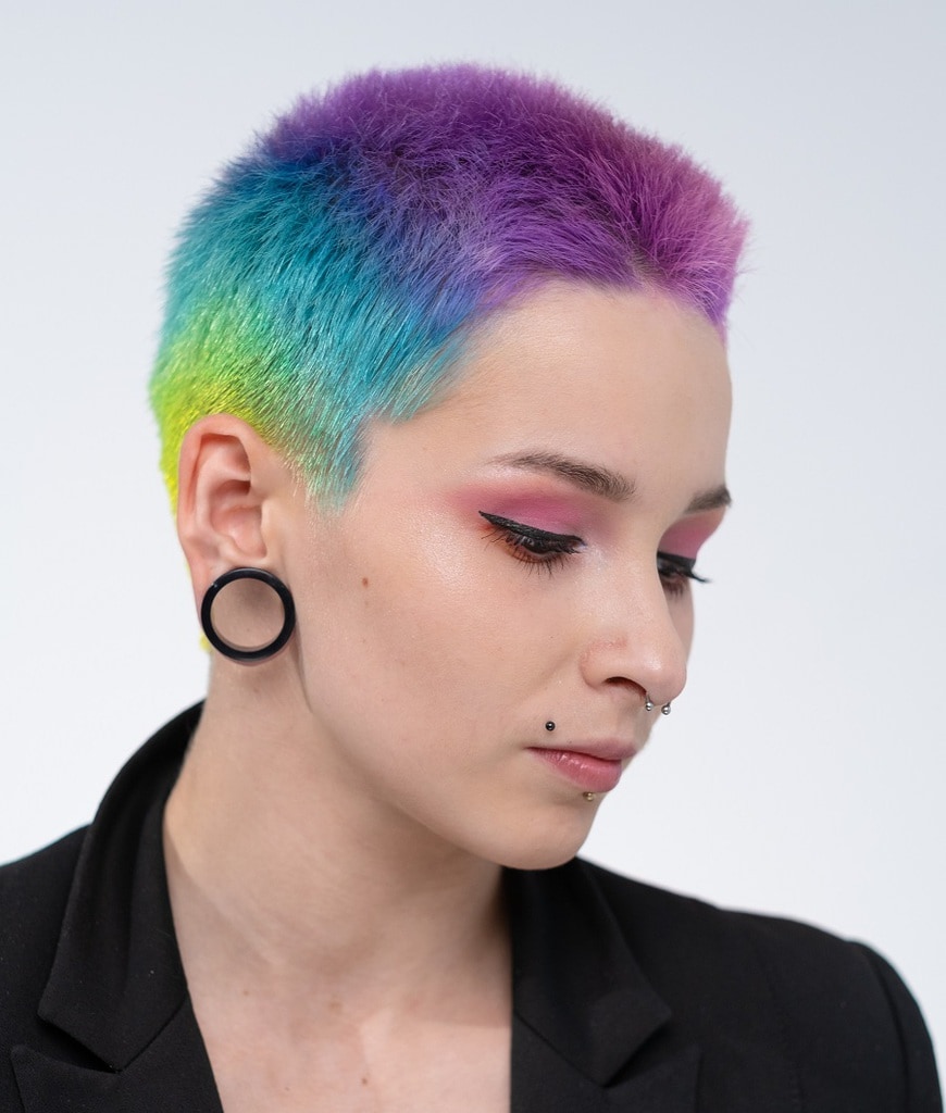 girl's buzz cut with color