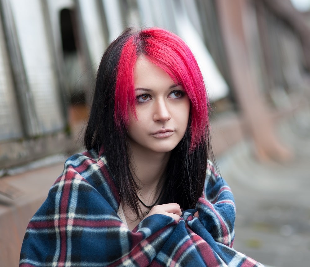 25 Greatest Emo Hairstyles for Girls In 2023 - Bold & Creative Looks