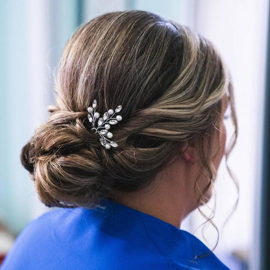 hairstyle or mother of the bride
