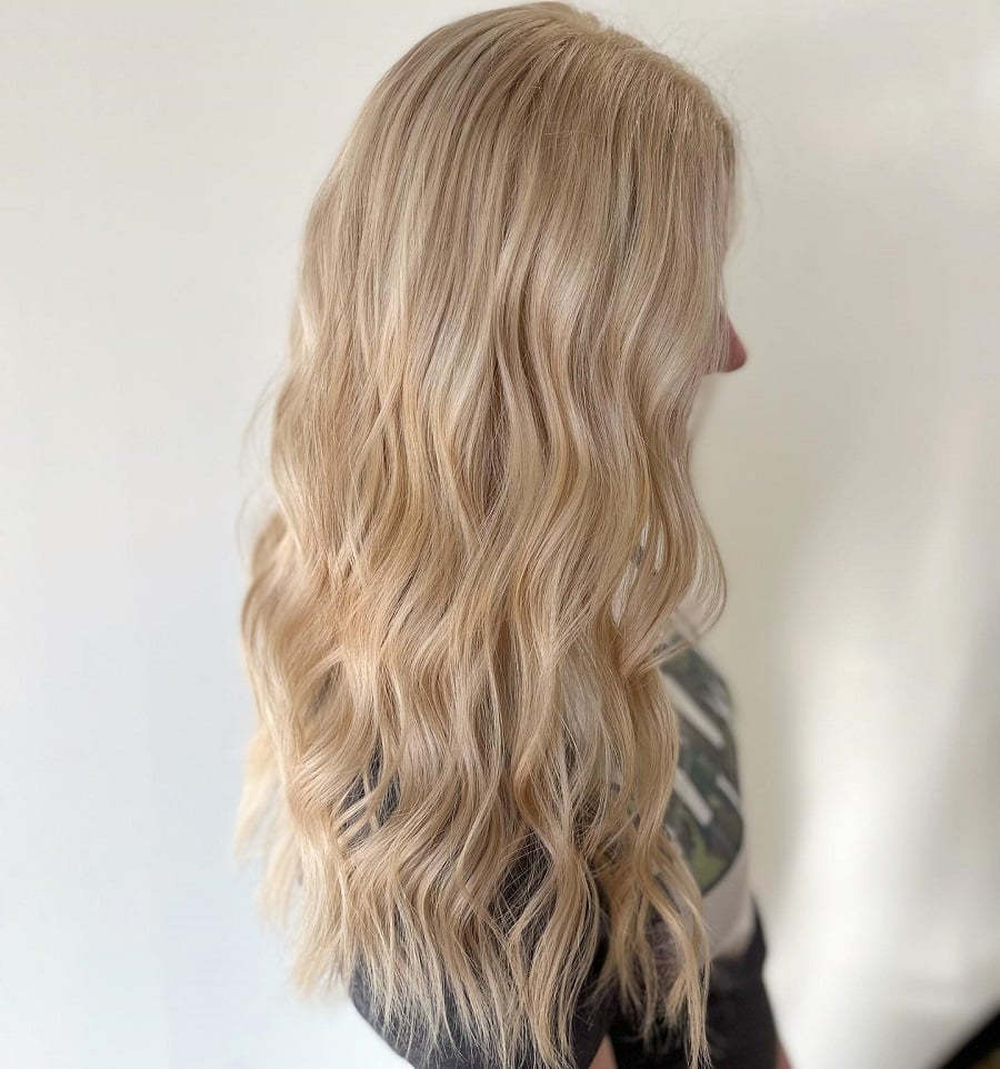 long champagne blonde hair