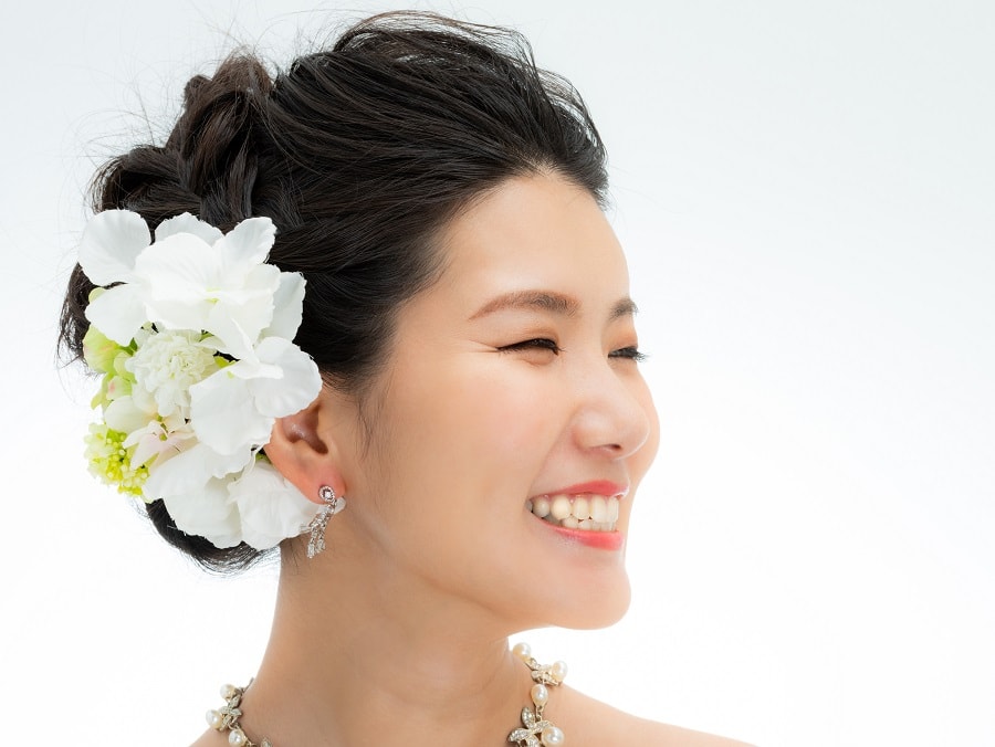medium length Asian hairstyle for wedding