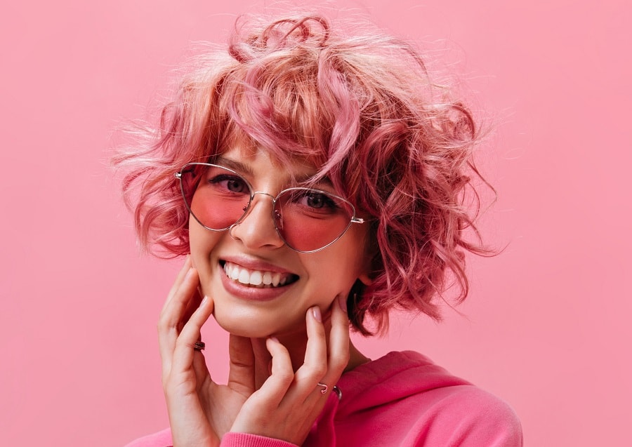messy pastel pink hairstyle