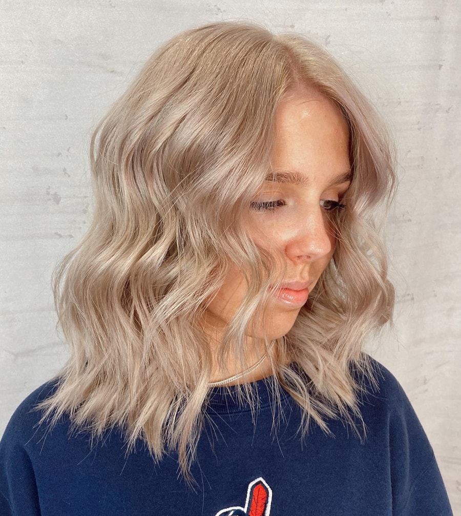 short champagne blonde hair