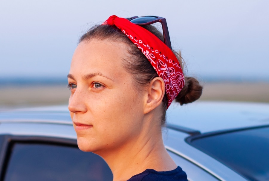 short hair bun with bandana