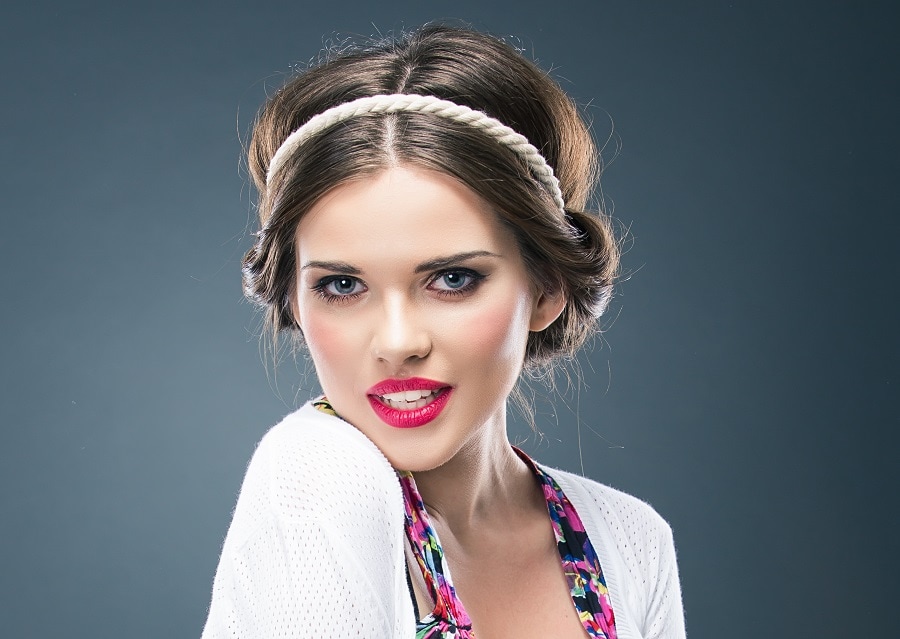 short vintage hairstyle for prom