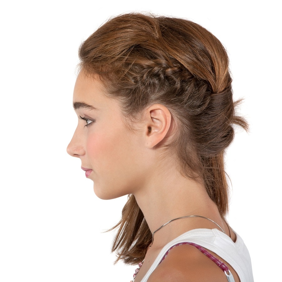 side prom hairstyle for medium hair