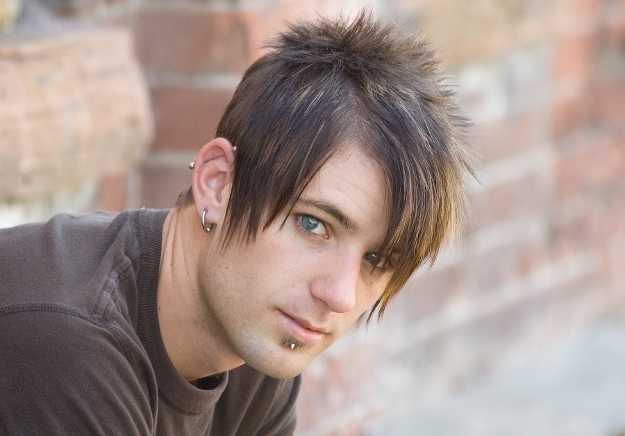 spiky hairstyle with bangs for men