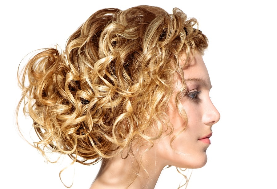 curly messy updo for long blonde hair