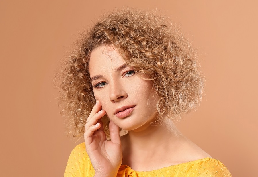 curly shag for frizzy hair