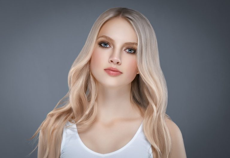 9. Platinum Blonde Hair with Lowlights - wide 3