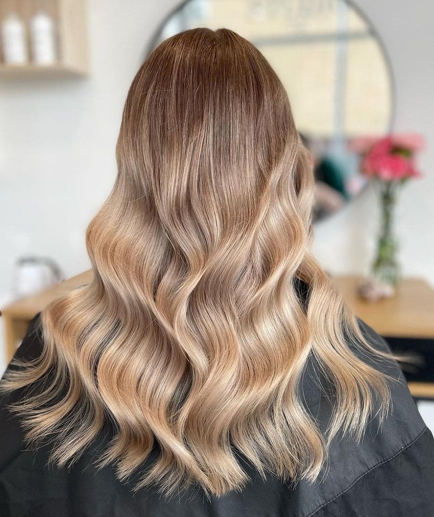 dark blonde balayage hair