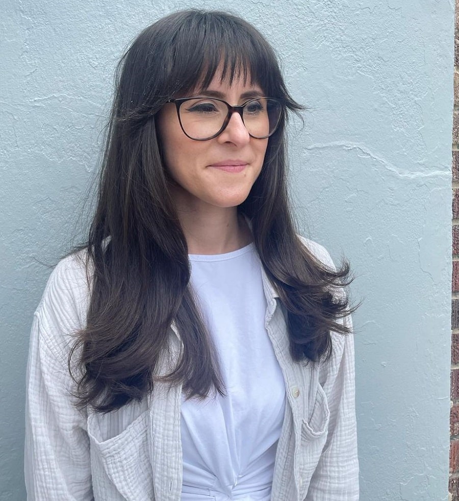 feathered bangs for women with glasses