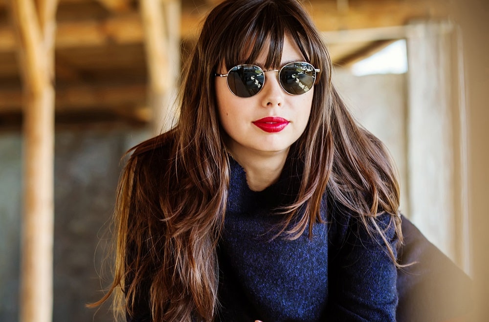 hairstyle with wispy bangs