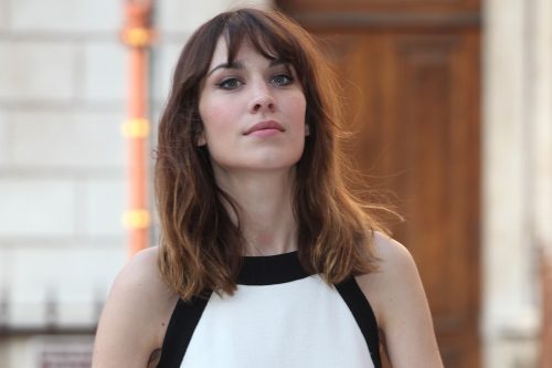 23 Chic Long Shag Haircuts for The Trendy Generation