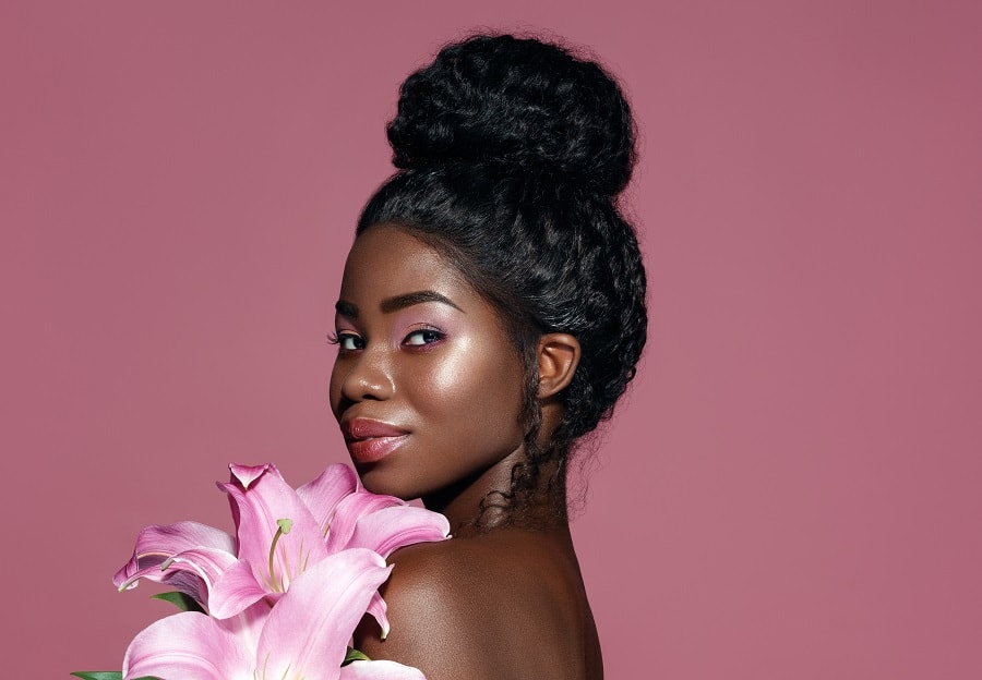 pineapple bun on natural hair