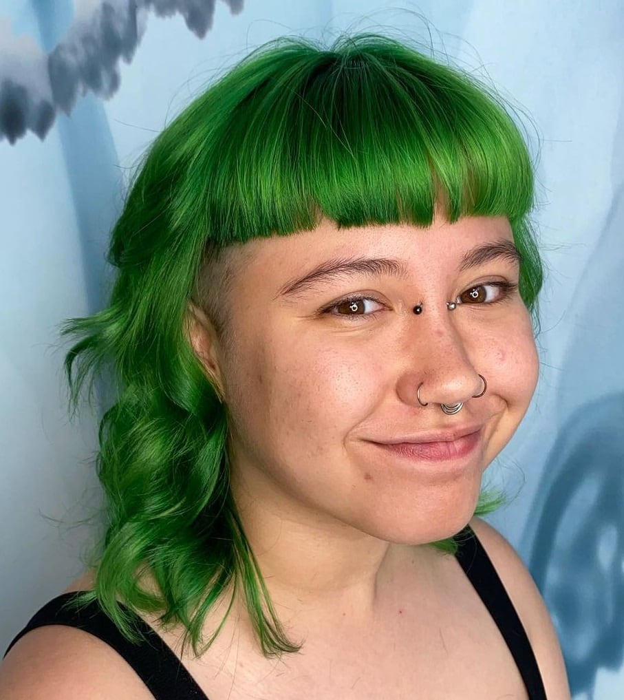 short bangs with green hair
