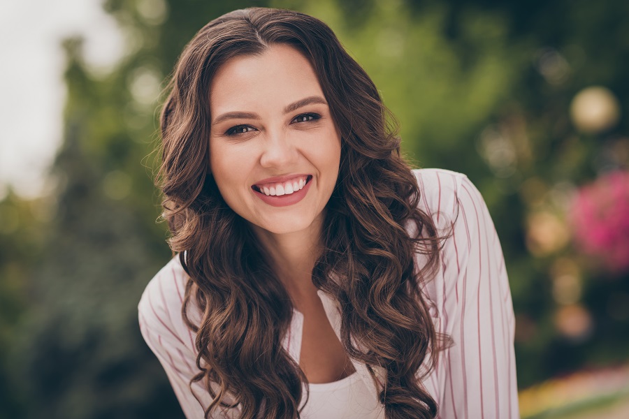 long wavy brown hair