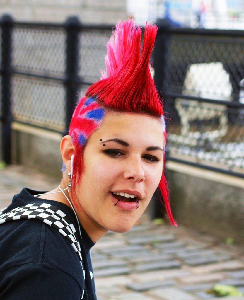 punk mohawk hairstyle for women