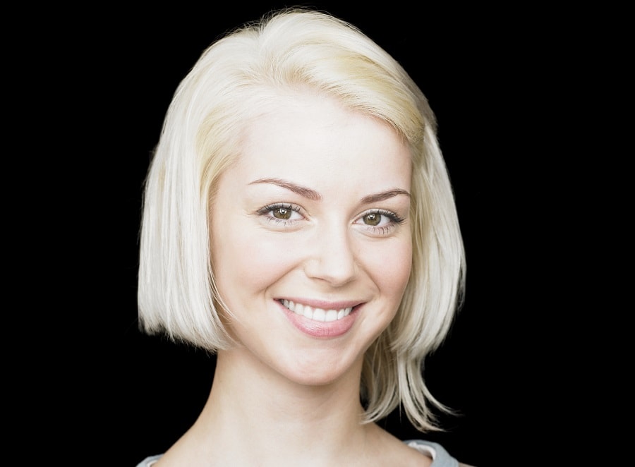 chin length blonde bob