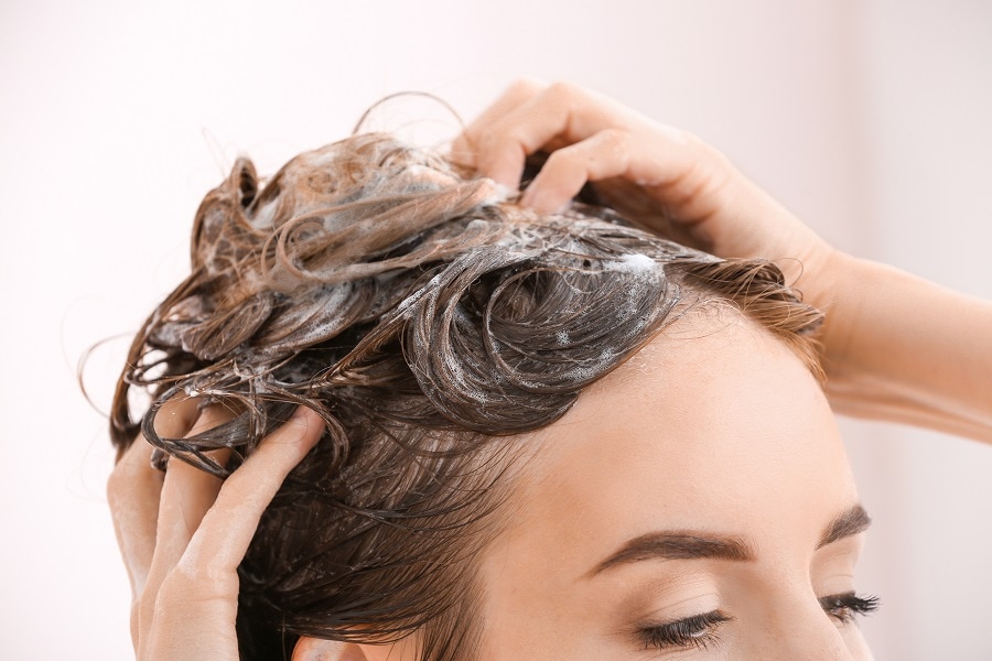 using shampoo to remove semi permanent hair dye