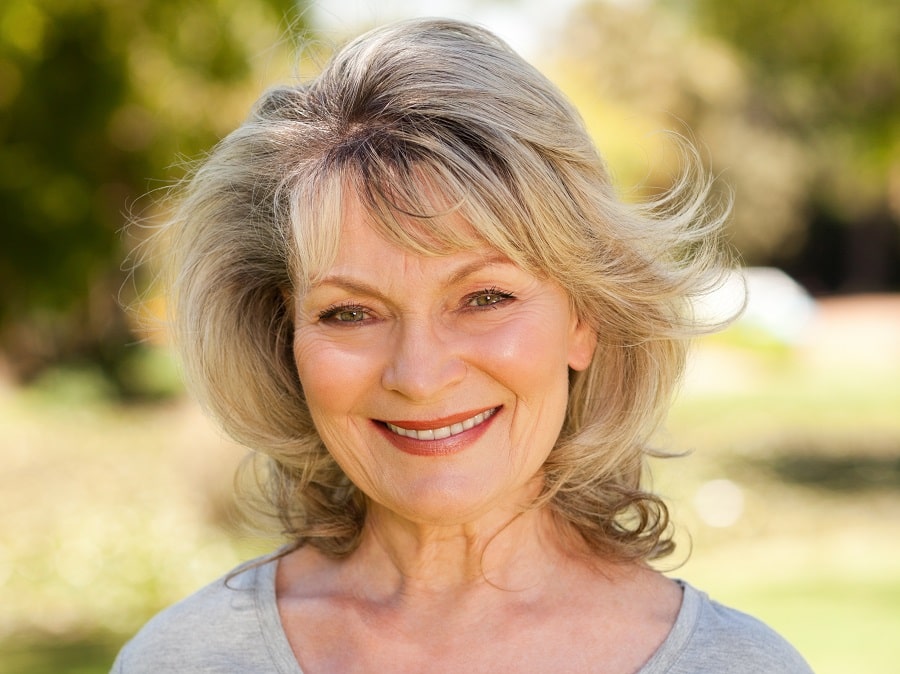 feathered shaggy hairstyle for older women