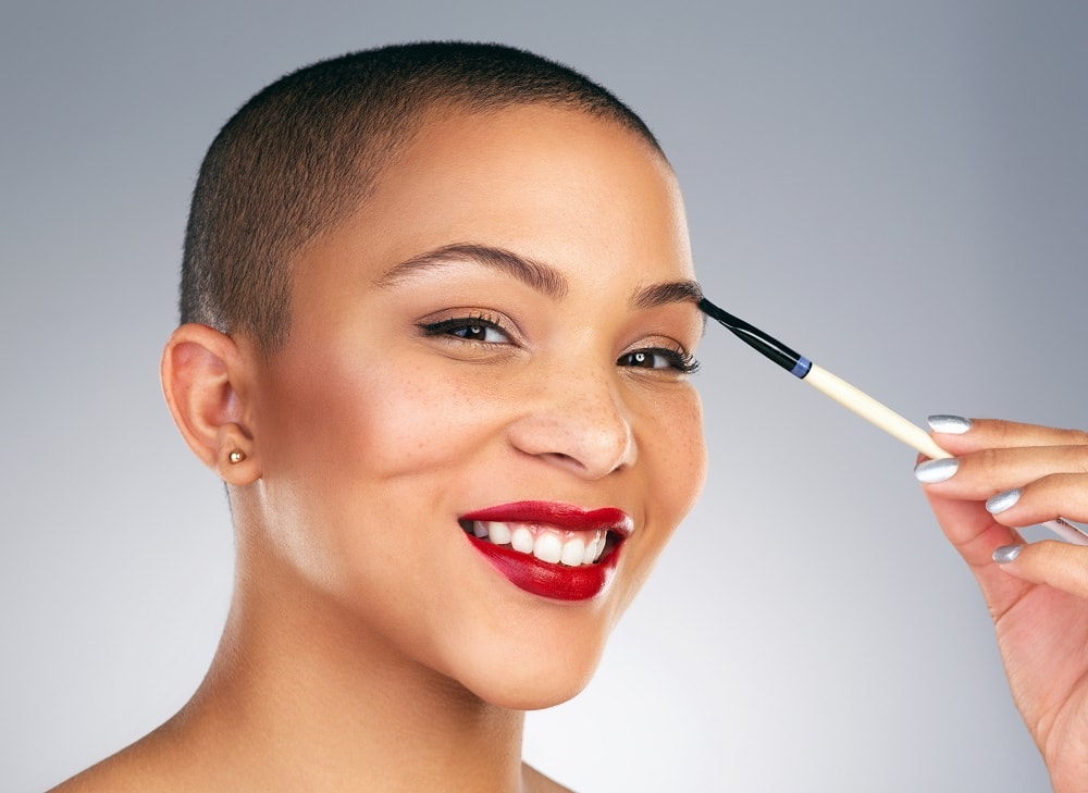 How To Look Feminine With Short Hair - style eyebrows