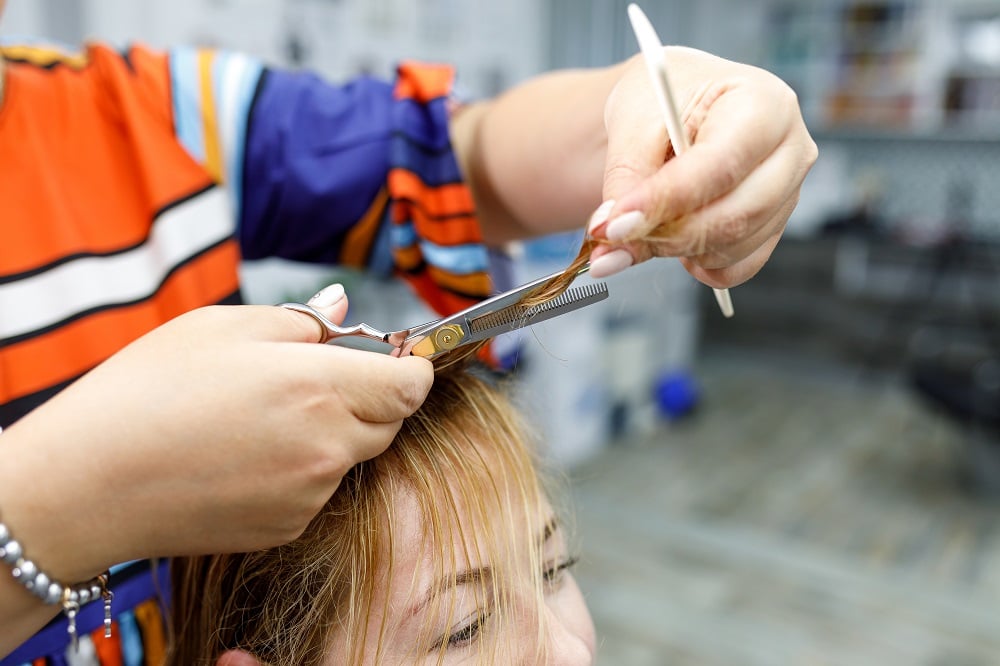 Prevent Stunted Hair Growth After a Haircut - Use Thinning Shears for Cutting Hair