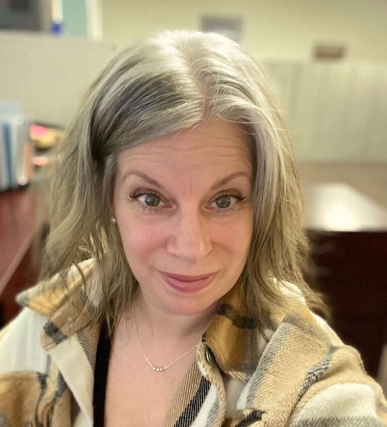 How to Remove Green Tones from Grey Hair (Expert Tips) Hairdo Hairstyle