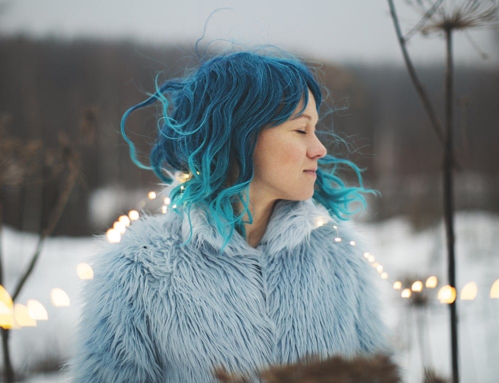 can you be born with blue hair?