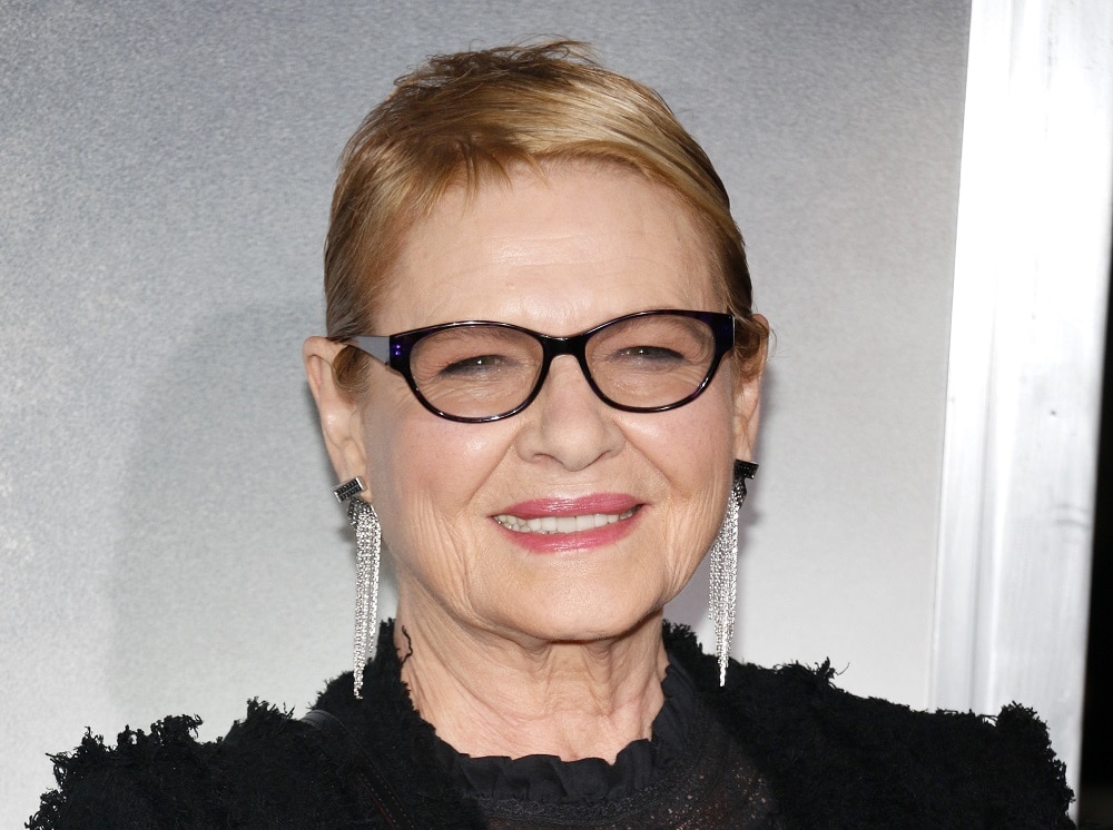 older actress with blonde hair - Dianne Wiest