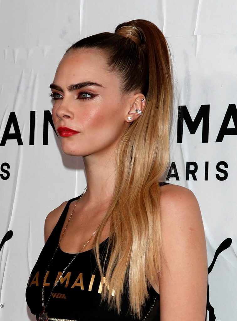 Cara Delevingne with thin hair