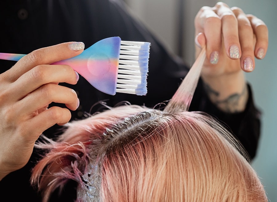 bleaching hair to remove pink tones