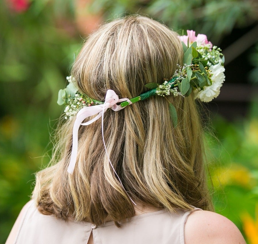 bridesmaid hairstyle with medium straight hair