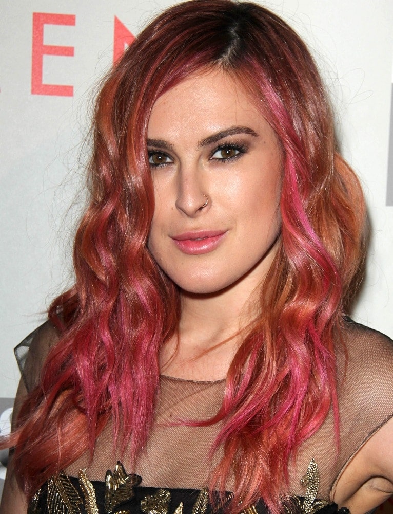 celebrity with pink hair - Rumer Willis